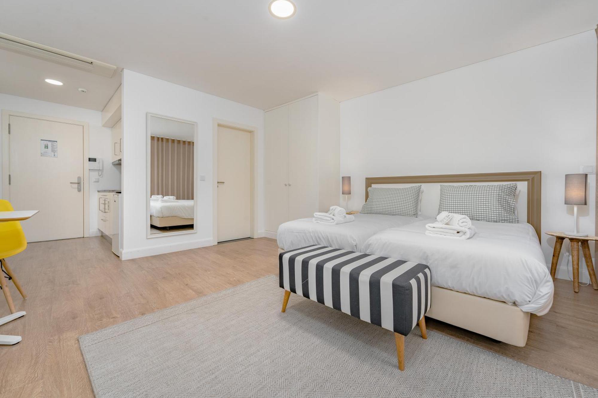 Studios Funchal Екстериор снимка